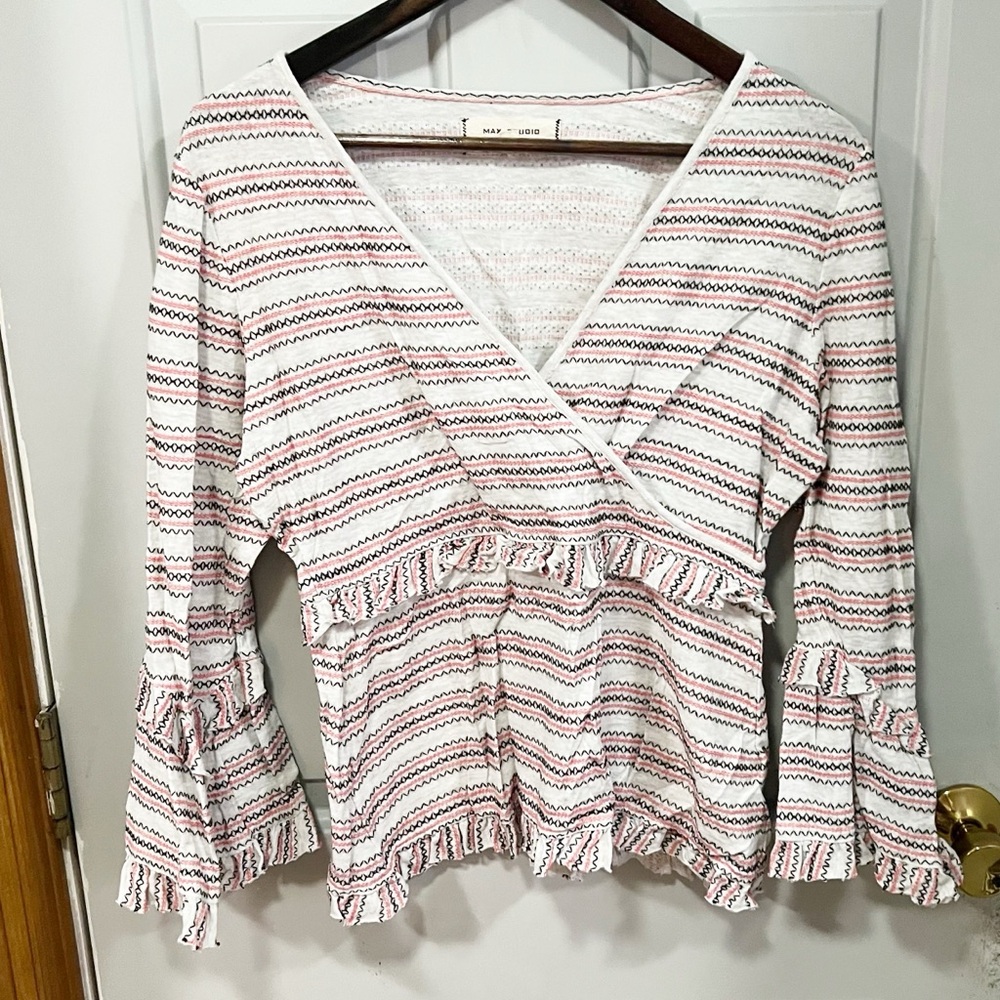 Max Studio London Multicolor Ruffle V-Neck Blouse Womens Size Large Zip Zag Knit
